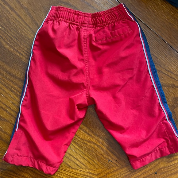 Red pants - Picture 2 of 2